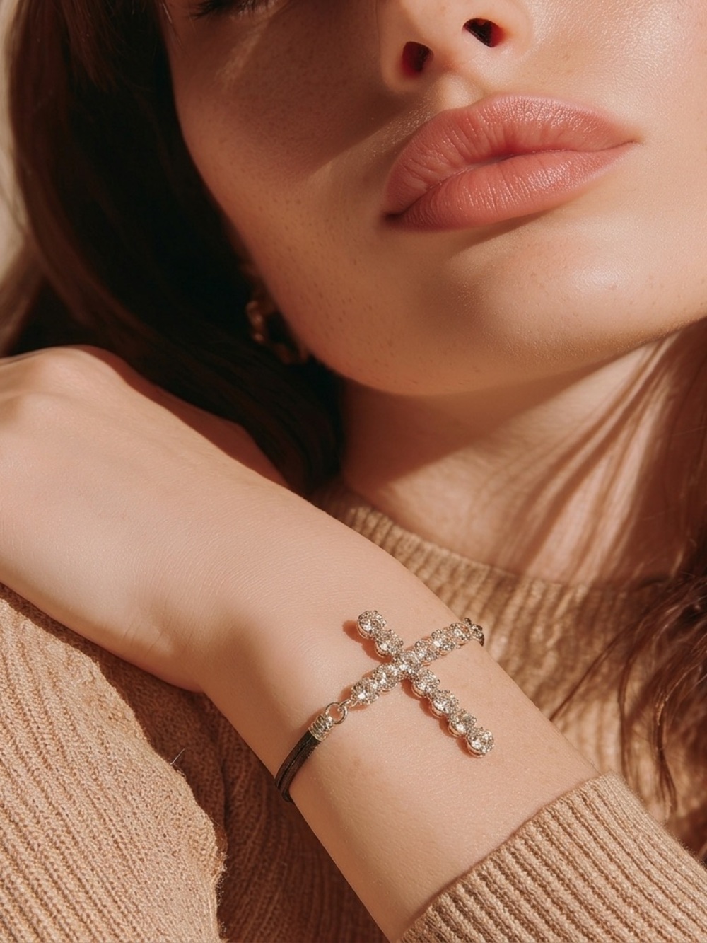 Crystal Cross Bracelet - Silver tone W/ Leather straps and clasp☑️